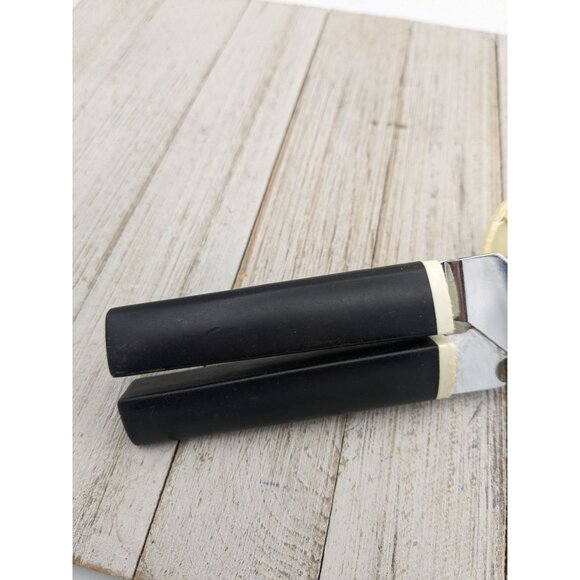 Farberware Can Opener Italy Black Plastic 7 3/8" - Picture 7 of 9